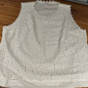 NWOT Elegant White Lace Sleeveless Top